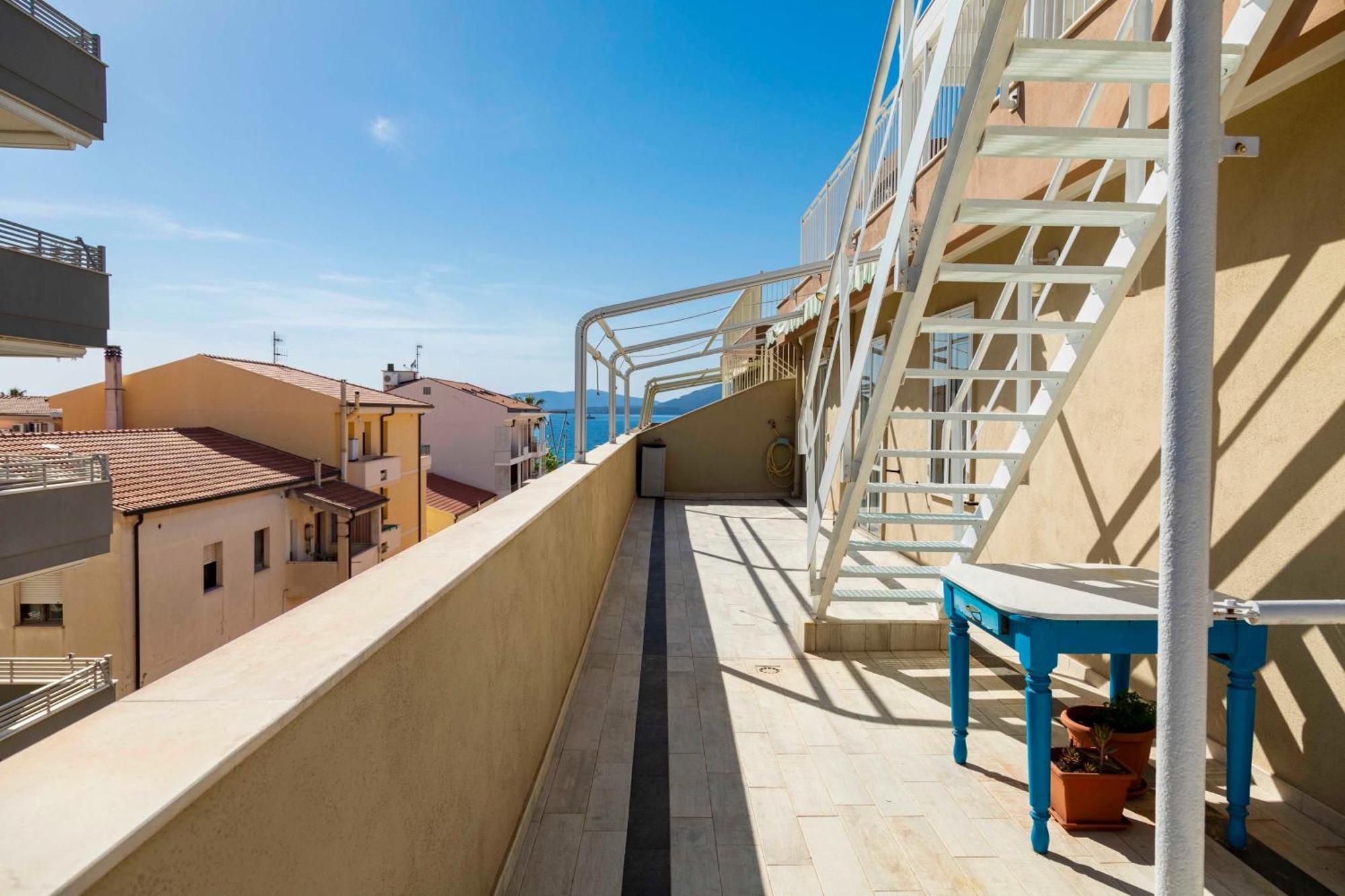 Lovealghero Stanze In Attico Vista Mare Zewnętrze zdjęcie